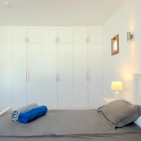 Achaman - Peace, Sea Views And Heated Pool 度假居 *