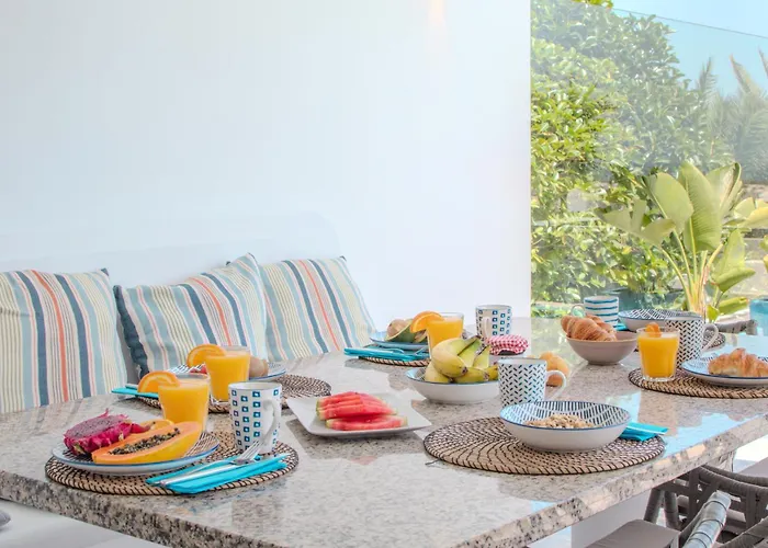 Achaman - Peace, Sea Views And Heated Pool