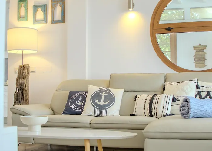 Achaman - Peace, Sea Views And Heated Pool Semesterbostad