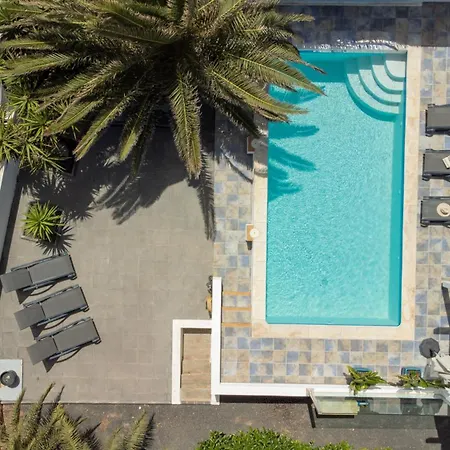 펜션 Achaman - Peace, Sea Views And Heated Pool