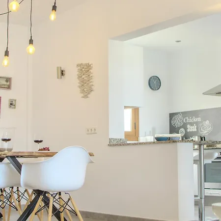 Achaman - Peace, Sea Views And Heated Pool
