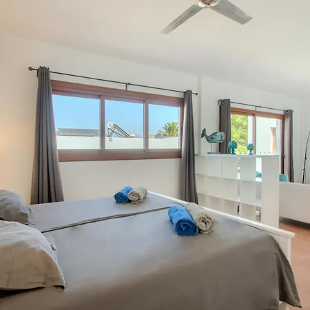 Achaman - Peace, Sea Views And Heated Pool