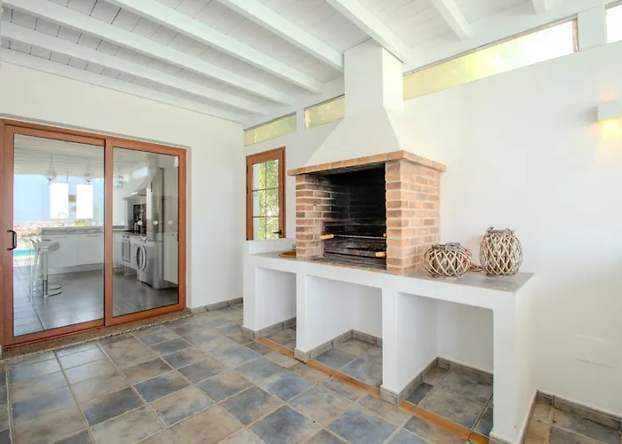 펜션 Achaman - Peace, Sea Views And Heated Pool