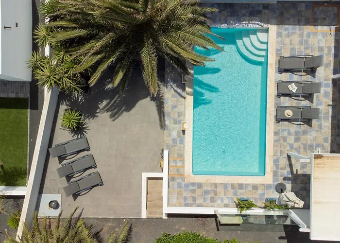 بيت للعطل Achaman - Peace, Sea Views And Heated Pool