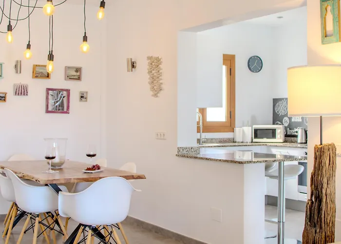 بيت للعطل Achaman - Peace, Sea Views And Heated Pool بلايا بلانكا