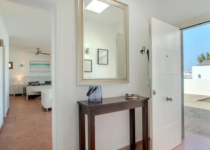 بيت للعطل Achaman - Peace, Sea Views And Heated Pool