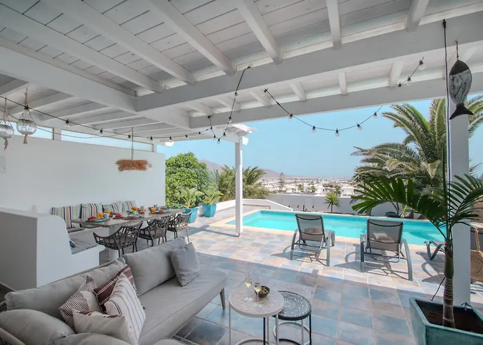 Achaman - Peace, Sea Views And Heated Pool