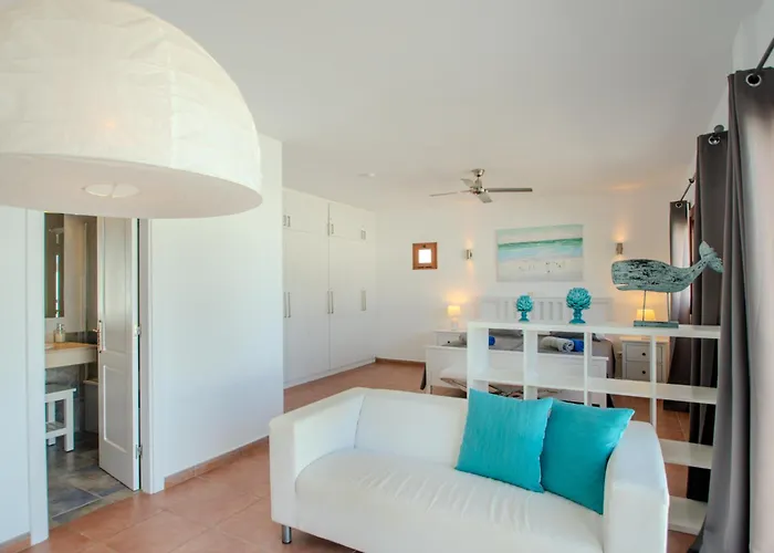 بيت للعطل Achaman - Peace, Sea Views And Heated Pool بلايا بلانكا