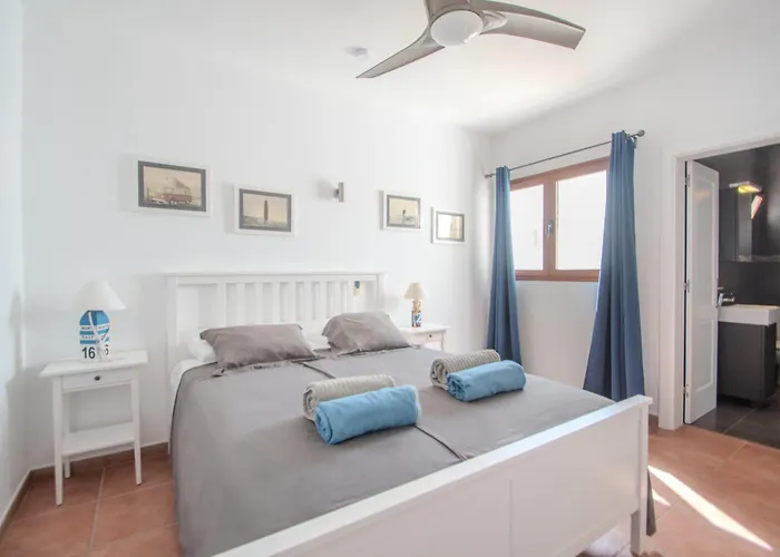 بيت للعطل Achaman - Peace, Sea Views And Heated Pool